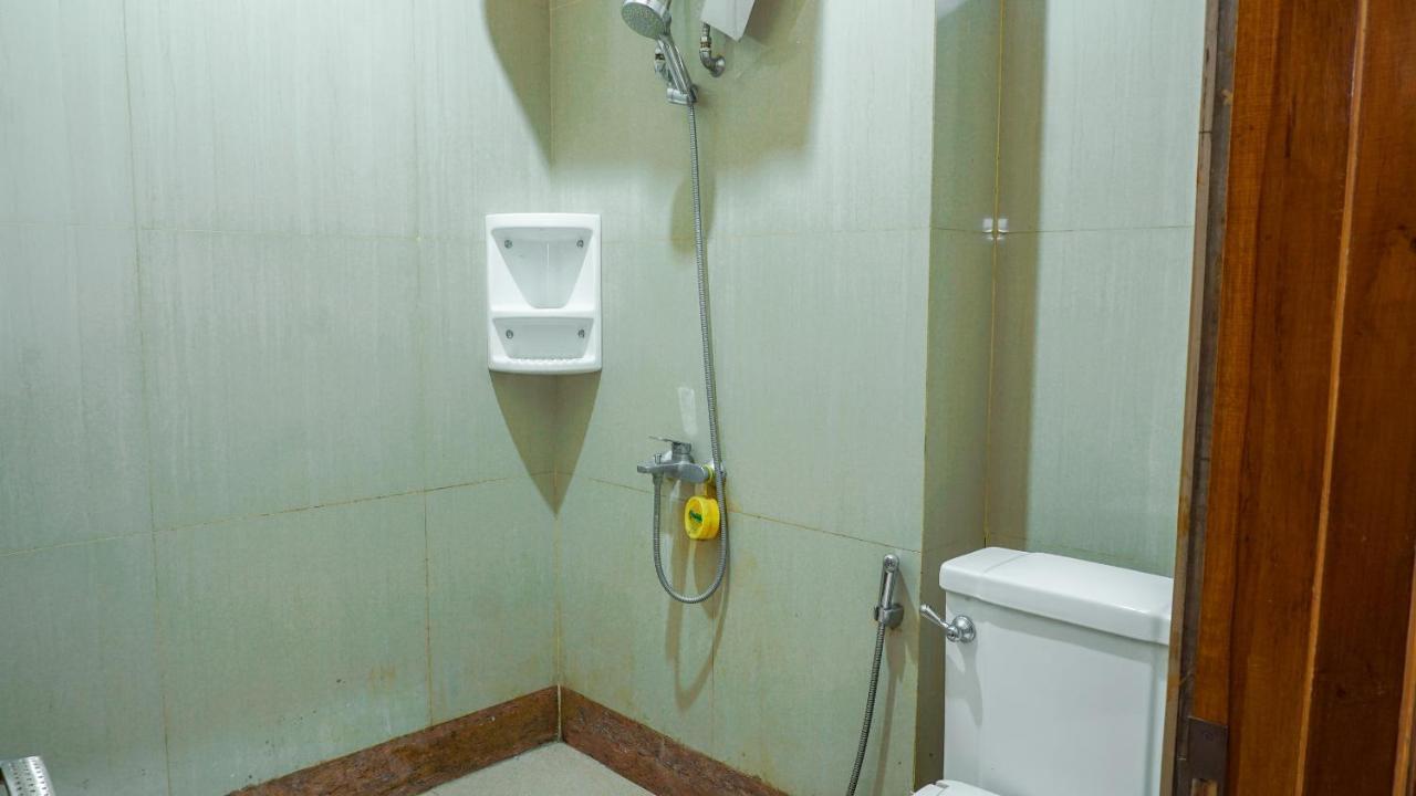 Oyo 1209 Tirtasari Nice Guesthouse Бандунг Экстерьер фото